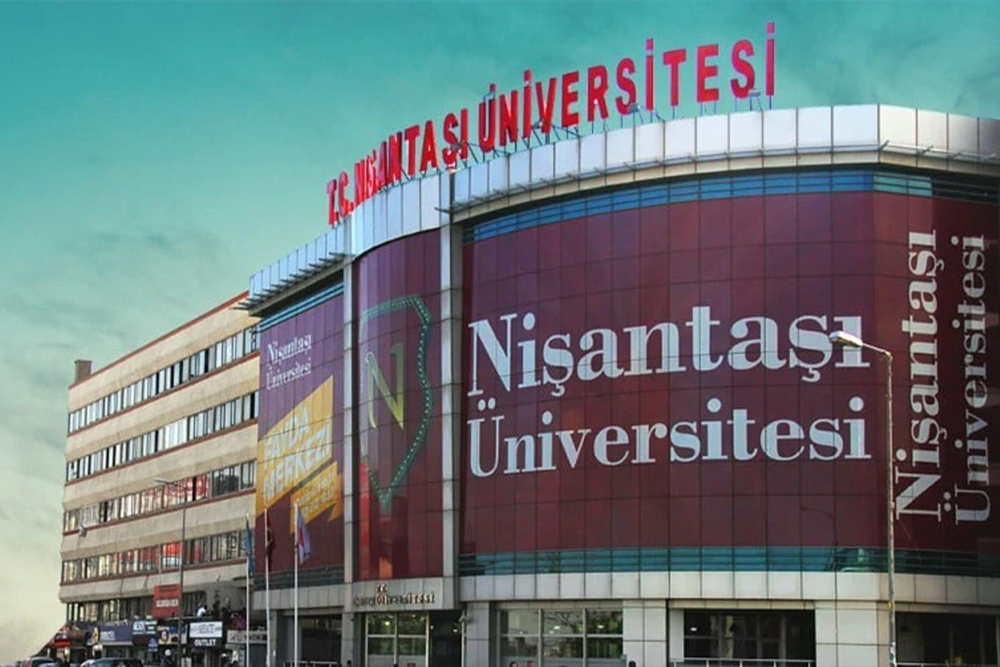 جامعة نيشان تاشي إسطنبول